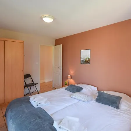Отель Domaine D'essendieras 3*