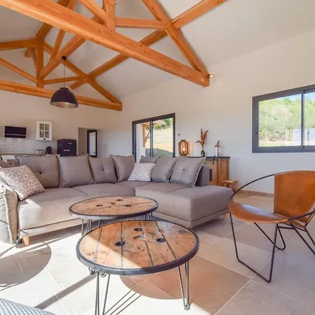 Domaine D'essendieras 3*
