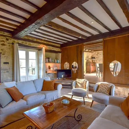 Domaine D'essendieras Hotel 3*