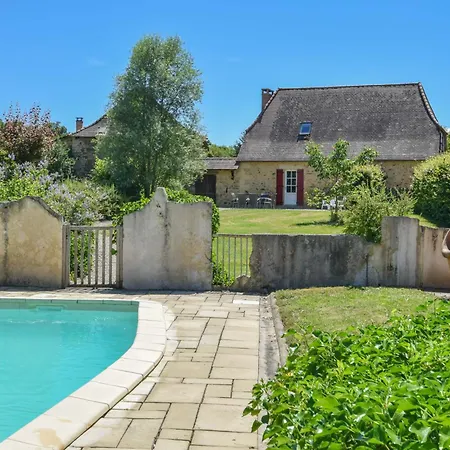 Domaine D'essendieras Hotel 3*