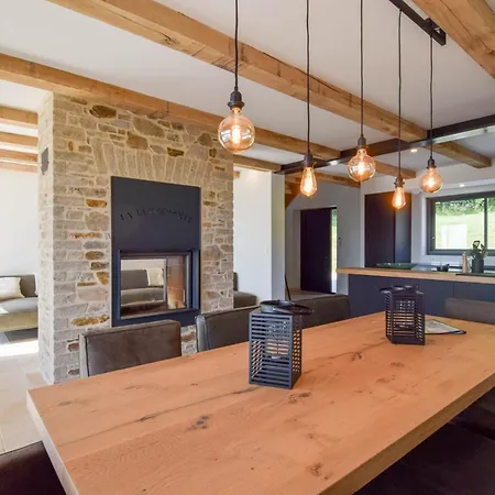 Domaine D'essendieras Hotel 3*