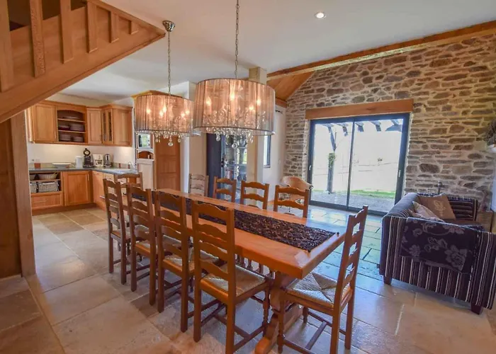 Domaine D'essendieras Hotel 3*