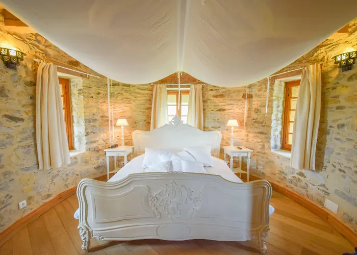 Domaine D'essendieras 3* Saint-Médard-dʼExcideuil