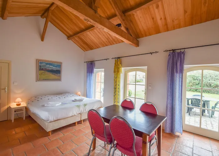 Hotel Domaine D'essendieras Saint-Médard-dʼExcideuil