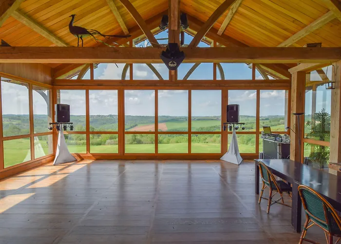 Domaine D'essendieras Hotel 3*