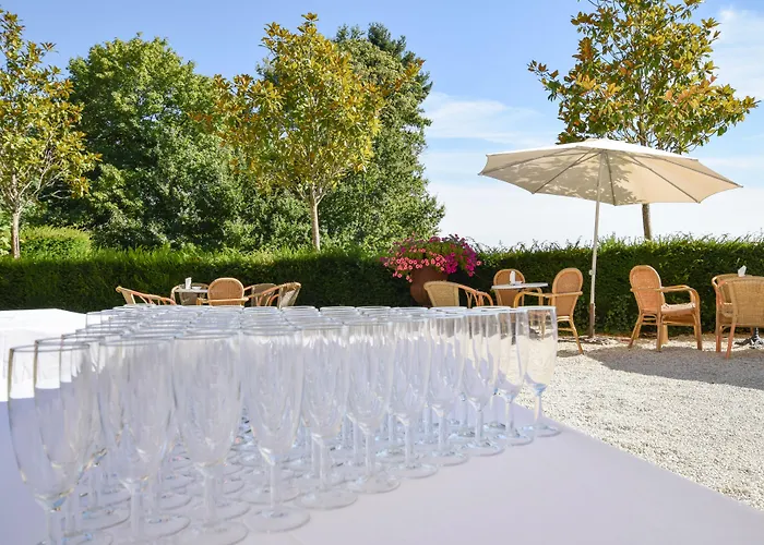 Domaine D'essendieras Hotel Saint-Médard-dʼExcideuil